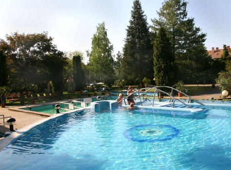 Danubius Health Spa Resort Srvr Pool